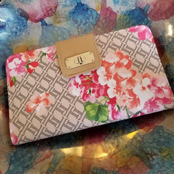 🌺Beautiful Floral print wallet - Picture 2 of 9